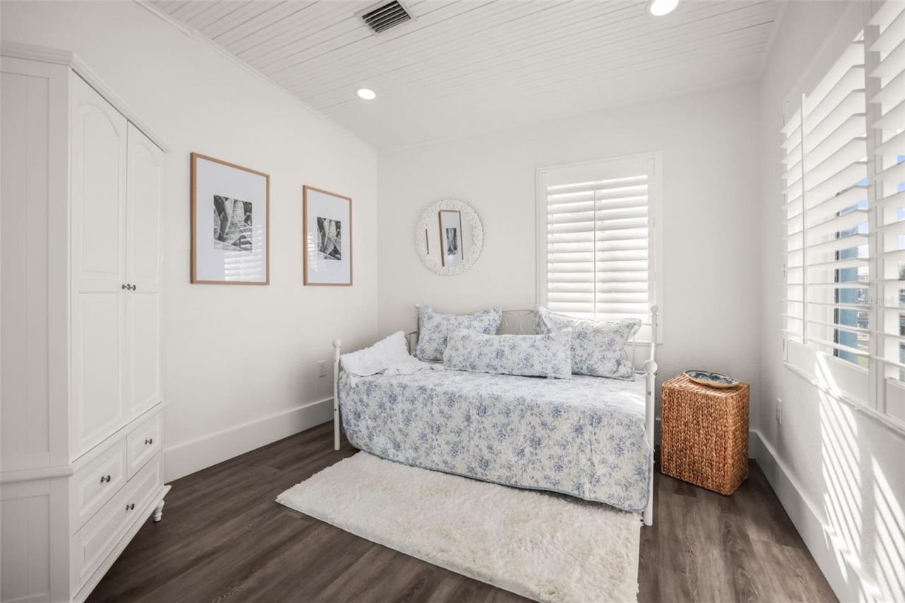 7833 1st Avenue S, Saint Petersburg, FL 33707 Photo