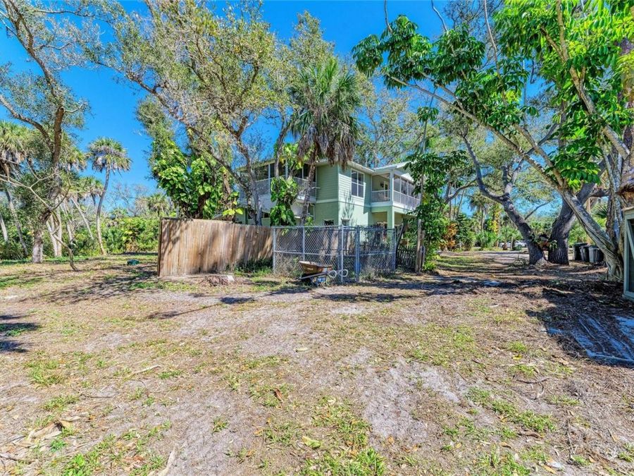 Property Image 100