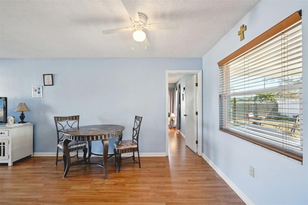 10910 128th Avenue , Largo, FL 33778 Photo