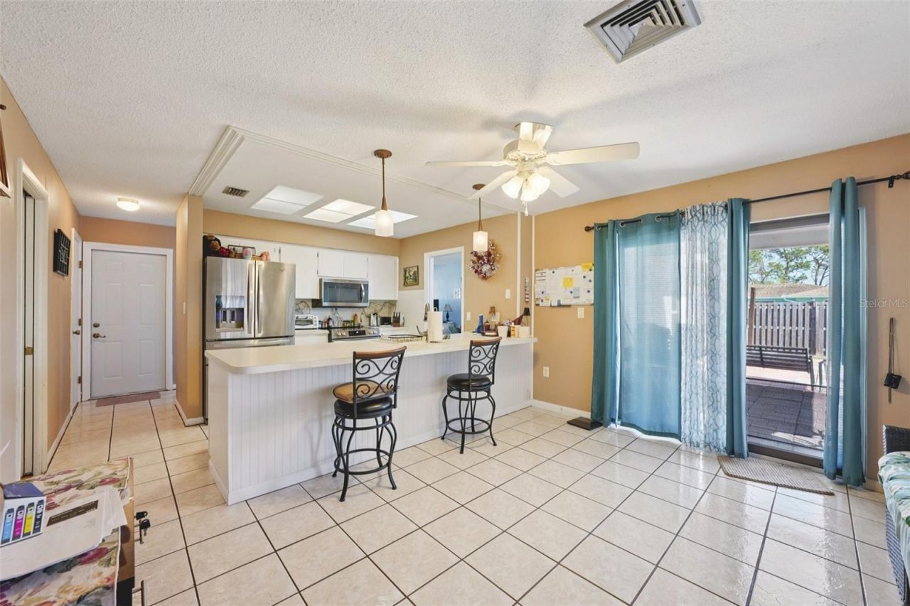 10910 128th Avenue , Largo, FL 33778 Photo