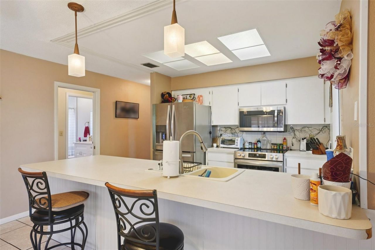 10910 128th Avenue , Largo, FL 33778 Photo