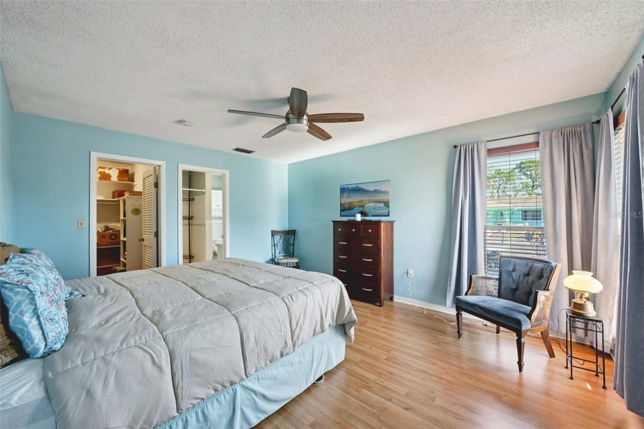 10910 128th Avenue , Largo, FL 33778 Photo