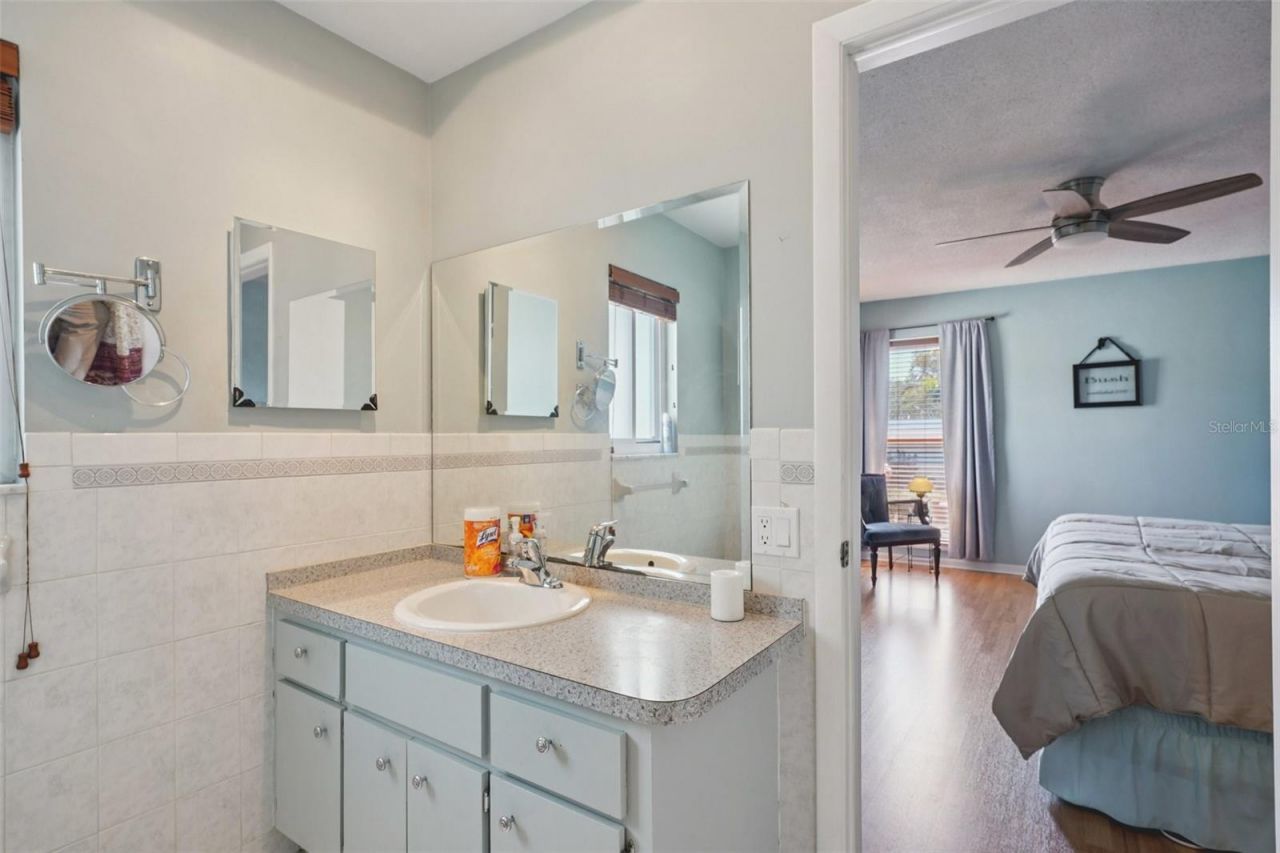 10910 128th Avenue , Largo, FL 33778 Photo