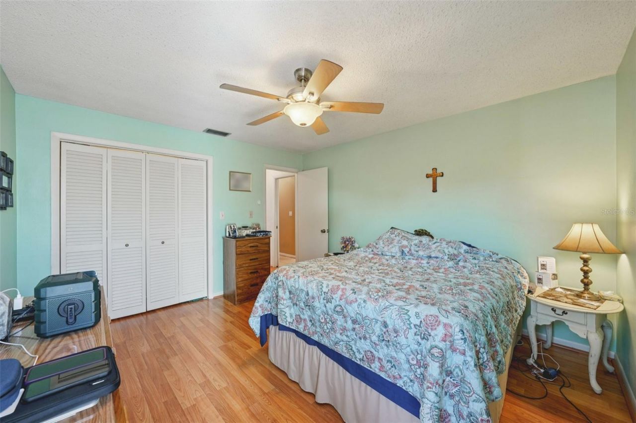 10910 128th Avenue , Largo, FL 33778 Photo