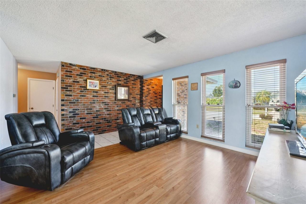 10910 128th Avenue , Largo, FL 33778 Photo