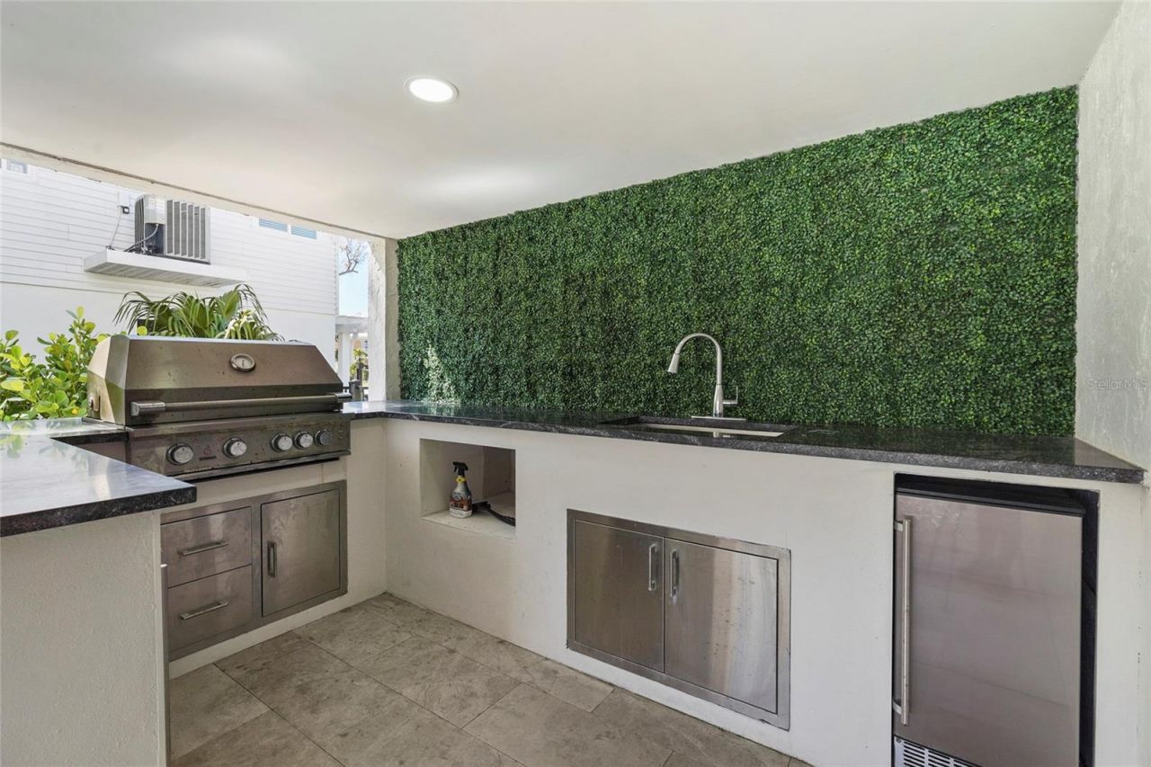 519 Loquat Drive, Anna Maria, FL 34216 Photo