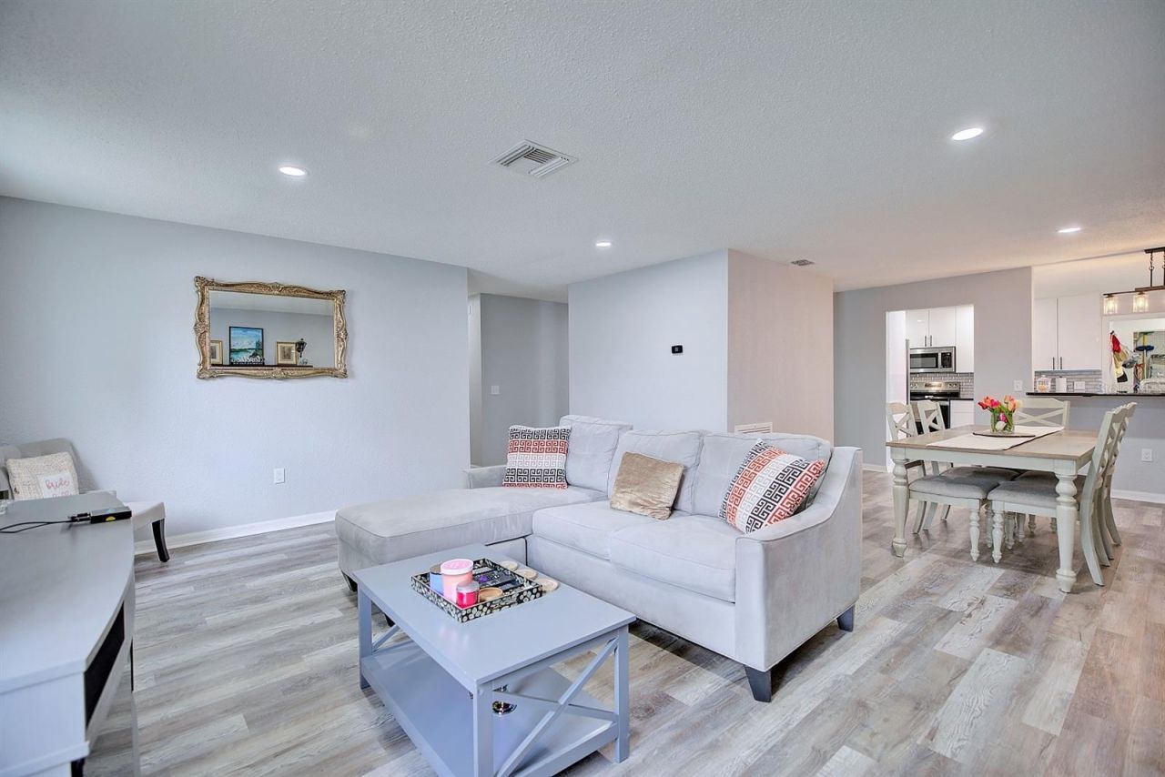 1718 Theon Street, Sebring, FL 33870 Photo