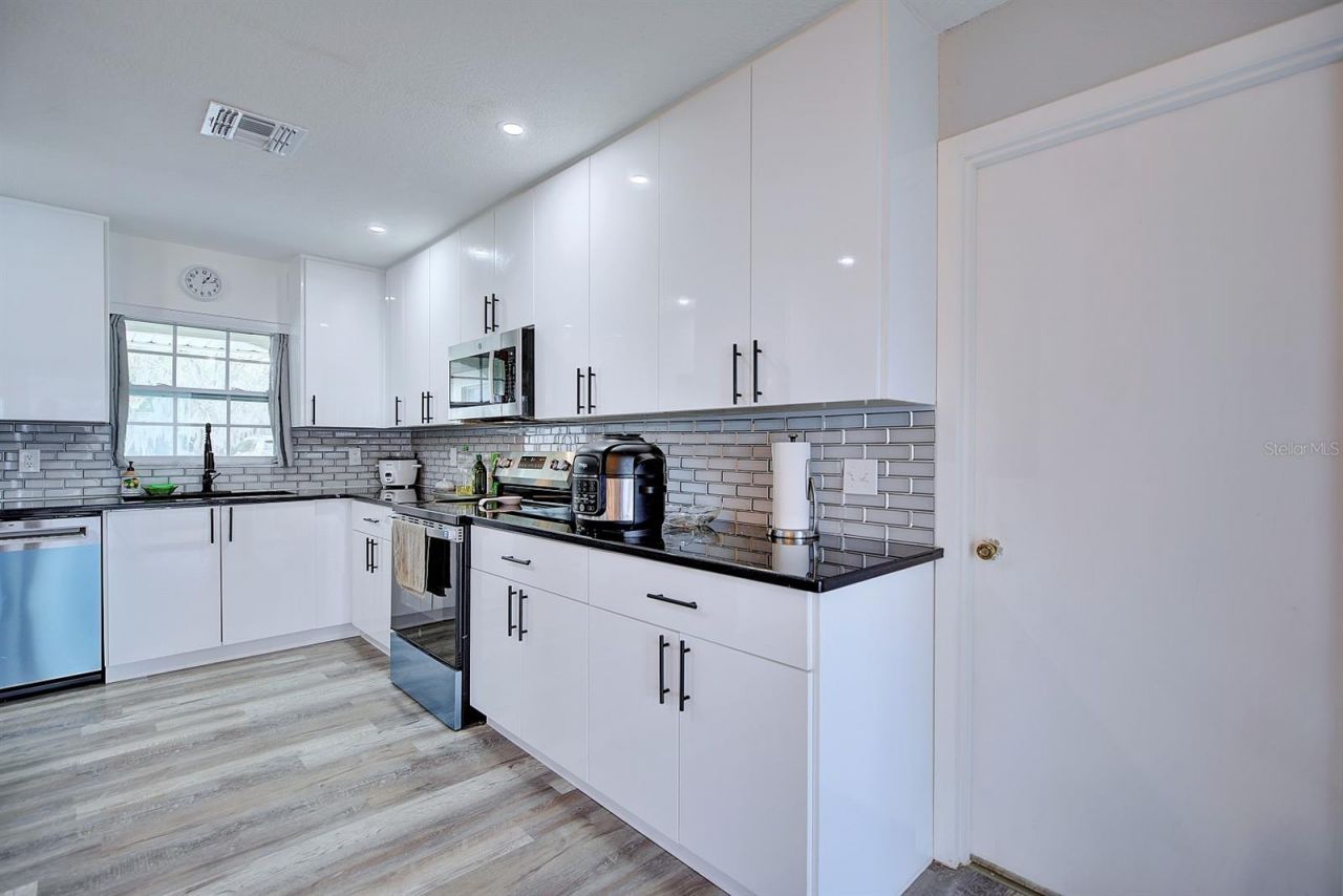 1718 Theon Street, Sebring, FL 33870 Photo