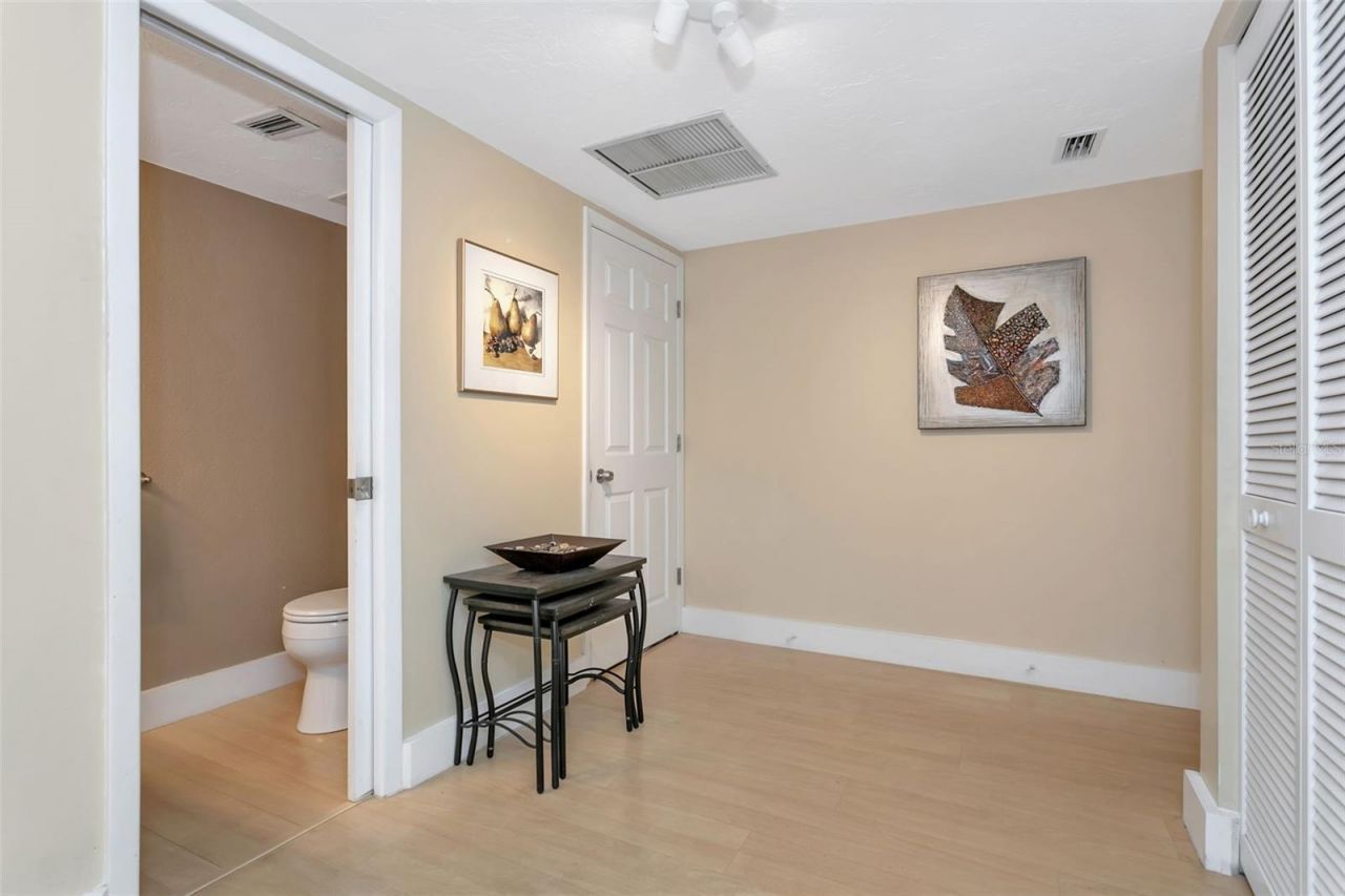 9000 Midnight Pass Road, Unit 5, Sarasota, FL 34242 Photo