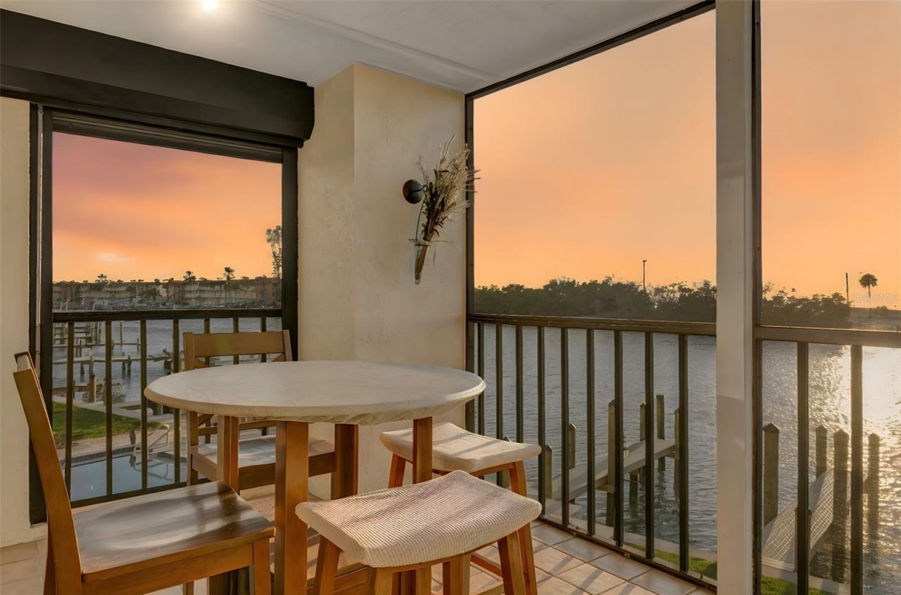 9000 Midnight Pass Road, Unit 5, Sarasota, FL 34242 Photo