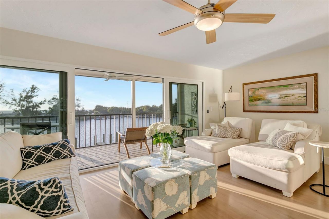 9000 Midnight Pass Road, Unit 5, Sarasota, FL 34242 Photo
