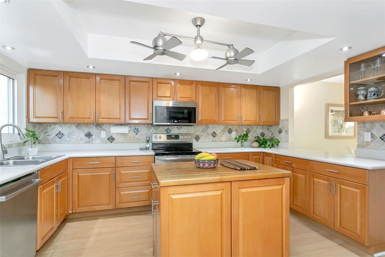 9000 Midnight Pass Road, Unit 5, Sarasota, FL 34242 Photo