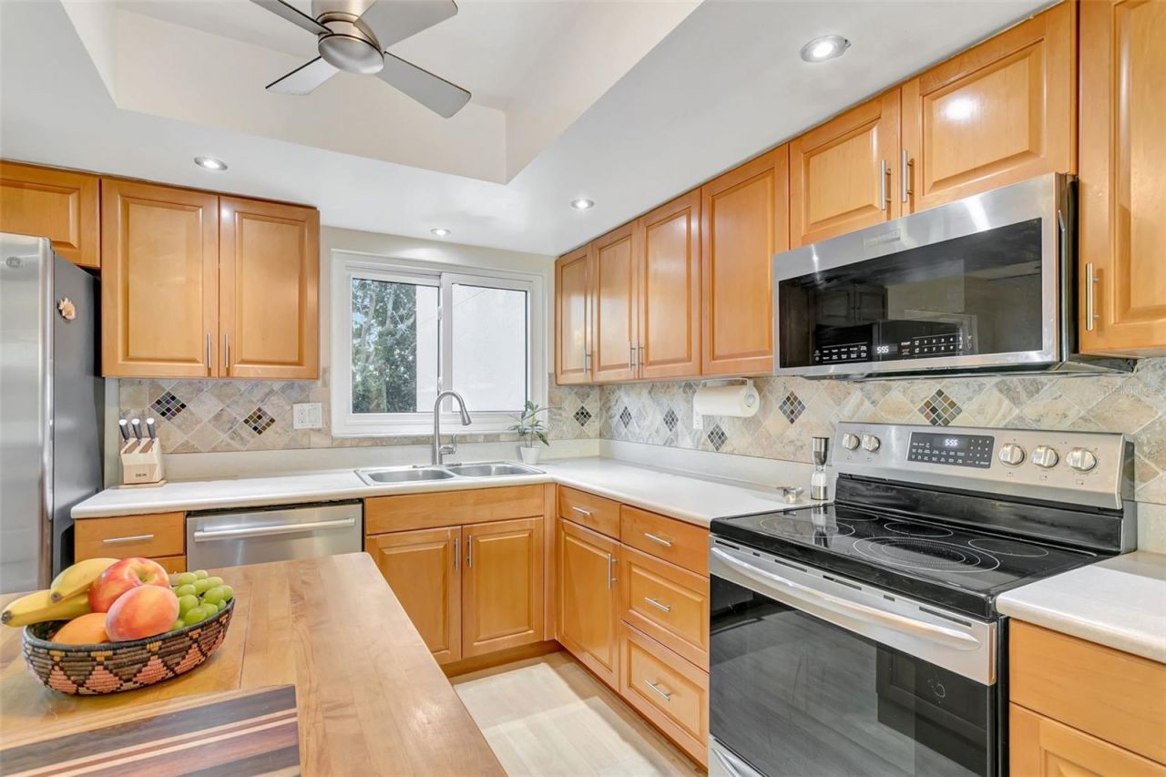 9000 Midnight Pass Road, Unit 5, Sarasota, FL 34242 Photo