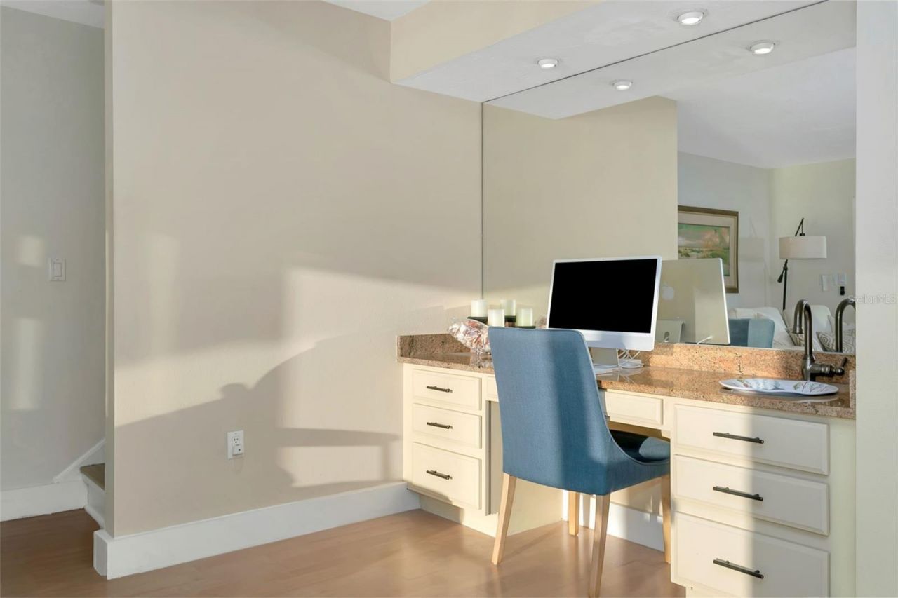 9000 Midnight Pass Road, Unit 5, Sarasota, FL 34242 Photo