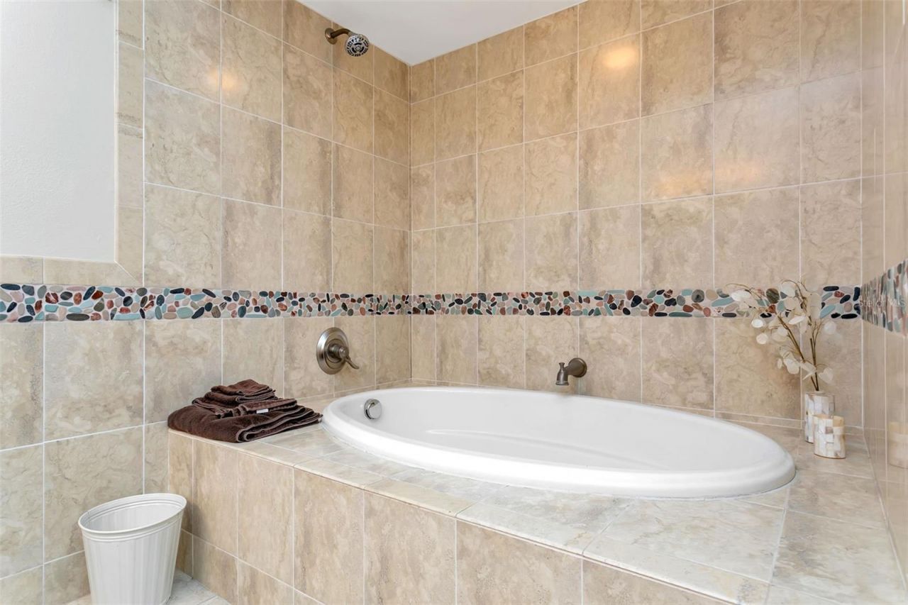 9000 Midnight Pass Road, Unit 5, Sarasota, FL 34242 Photo