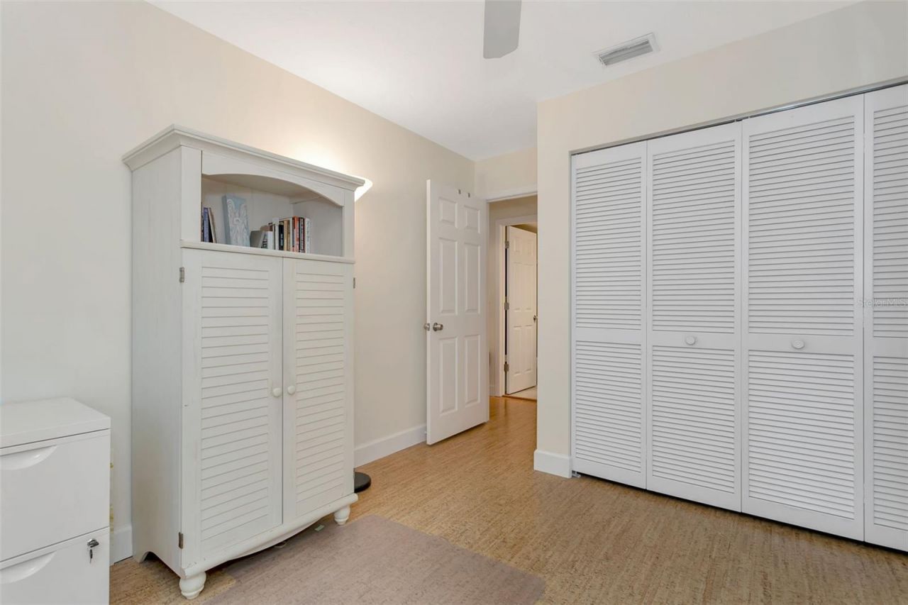 9000 Midnight Pass Road, Unit 5, Sarasota, FL 34242 Photo