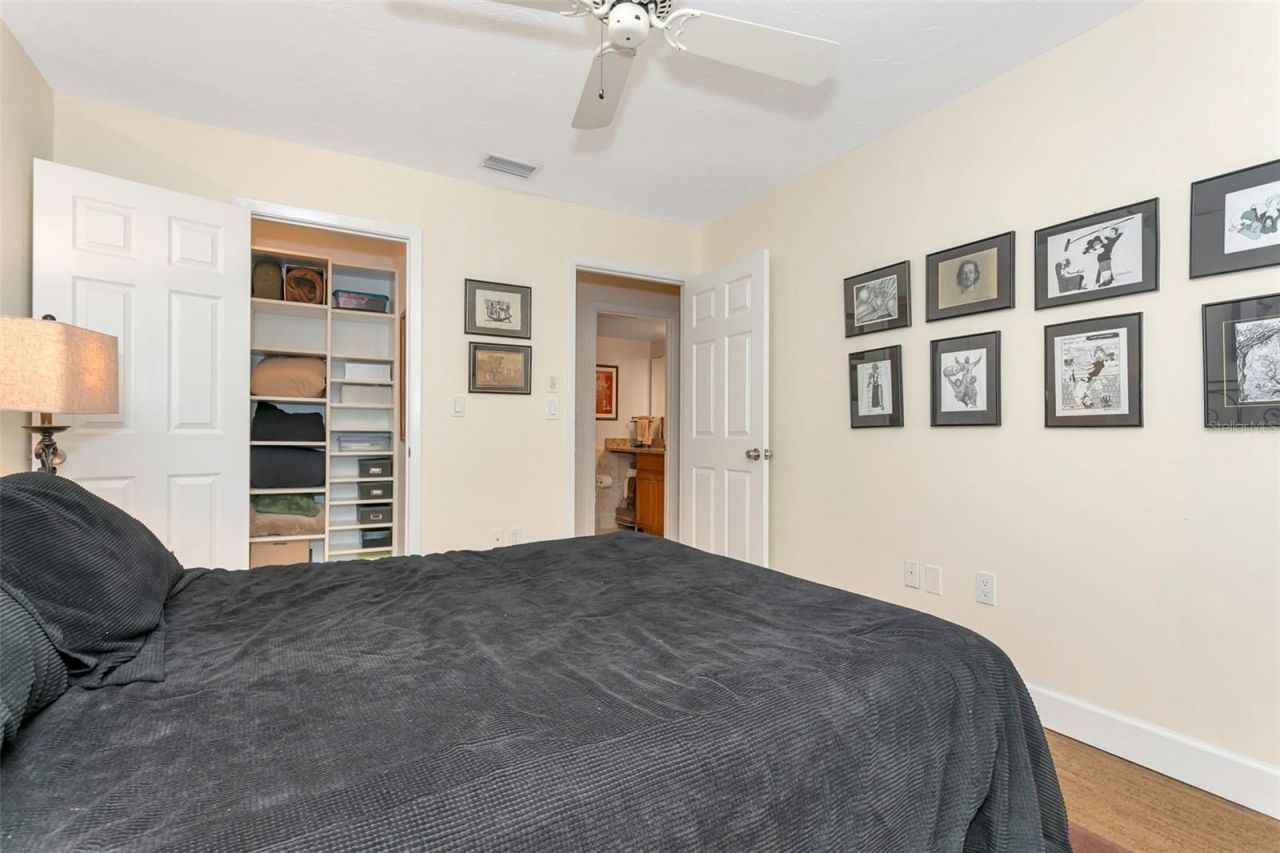 9000 Midnight Pass Road, Unit 5, Sarasota, FL 34242 Photo