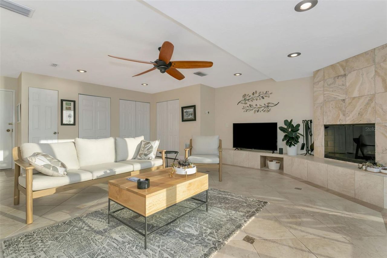 9000 Midnight Pass Road, Unit 5, Sarasota, FL 34242 Photo