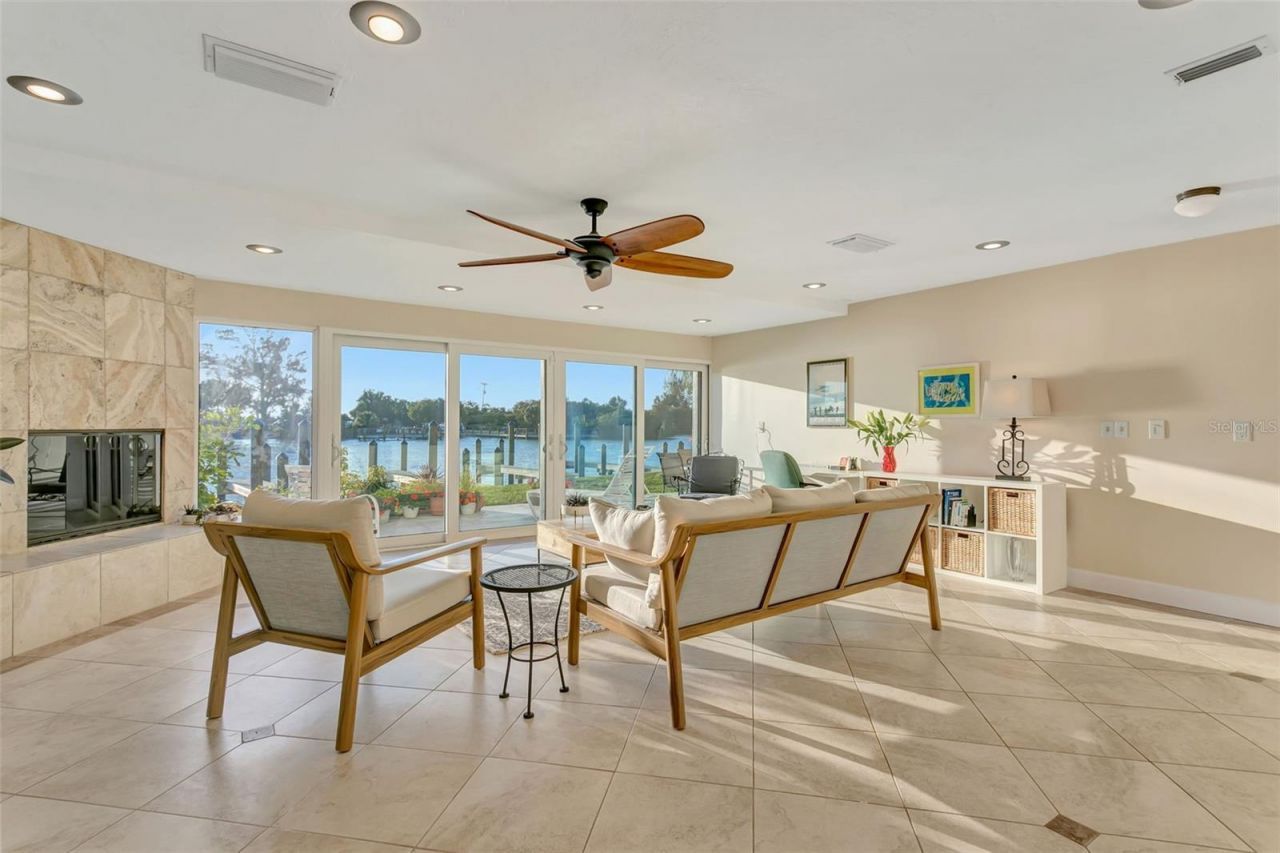9000 Midnight Pass Road, Unit 5, Sarasota, FL 34242 Photo