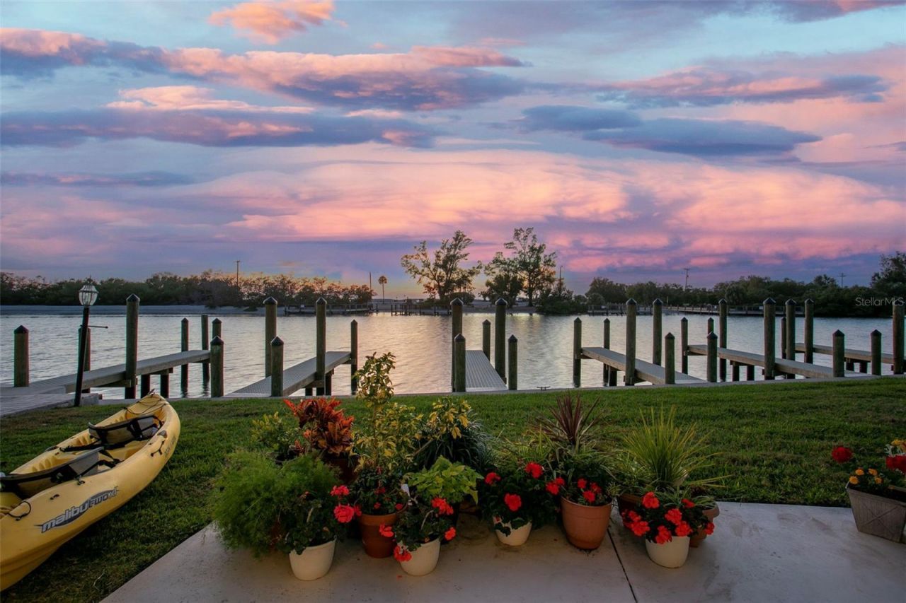 9000 Midnight Pass Road, Unit 5, Sarasota, FL 34242 Photo