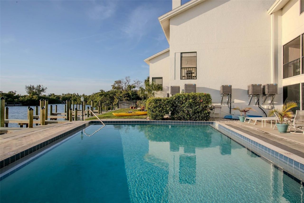 9000 Midnight Pass Road, Unit 5, Sarasota, FL 34242 Photo