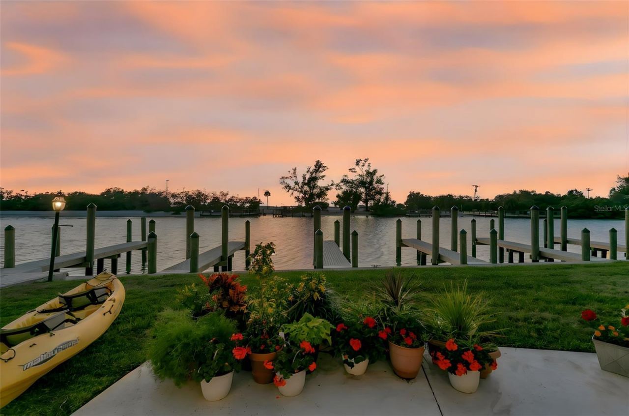 9000 Midnight Pass Road, Unit 5, Sarasota, FL 34242 Photo