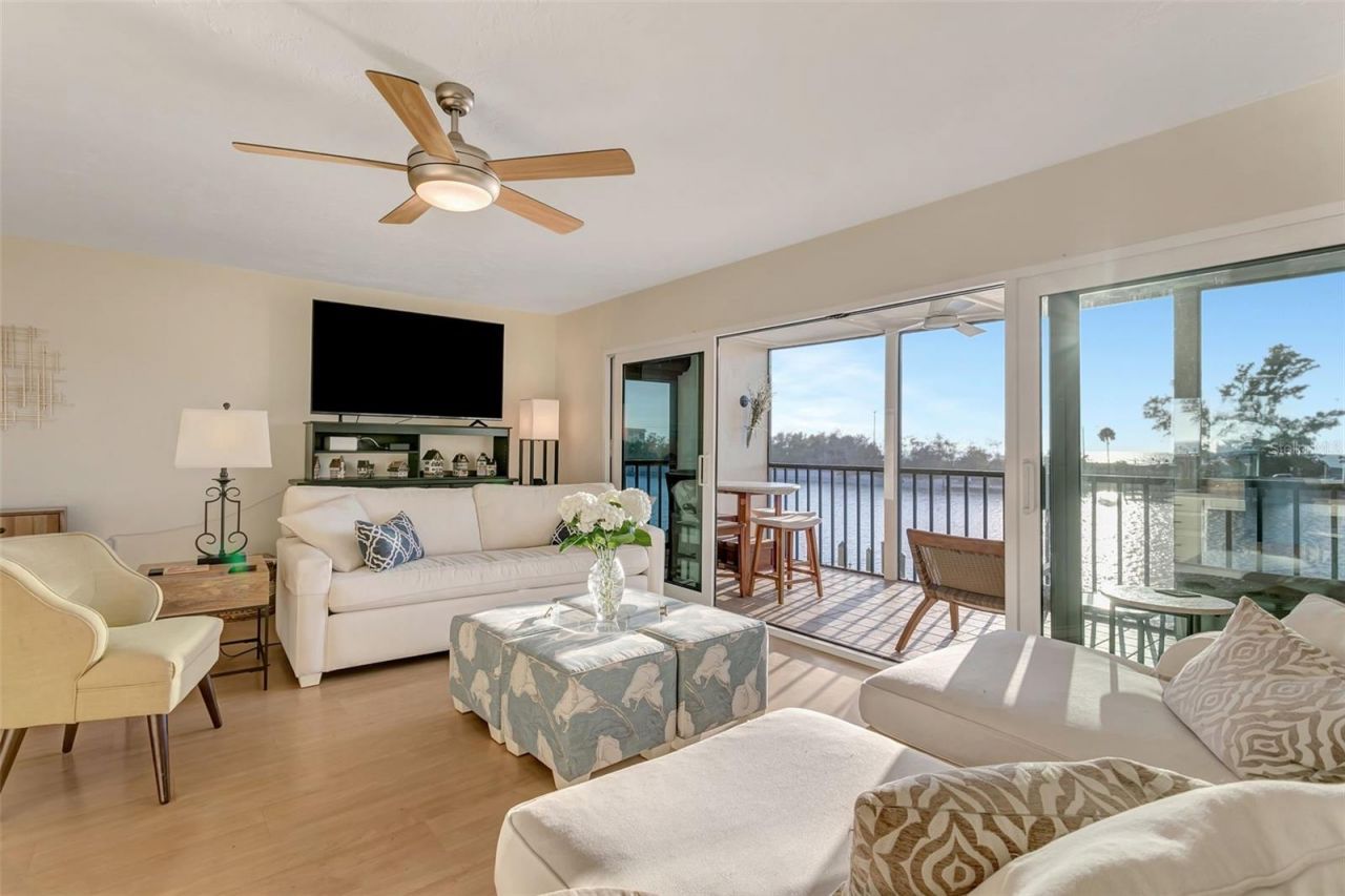 9000 Midnight Pass Road, Unit 5, Sarasota, FL 34242 Photo