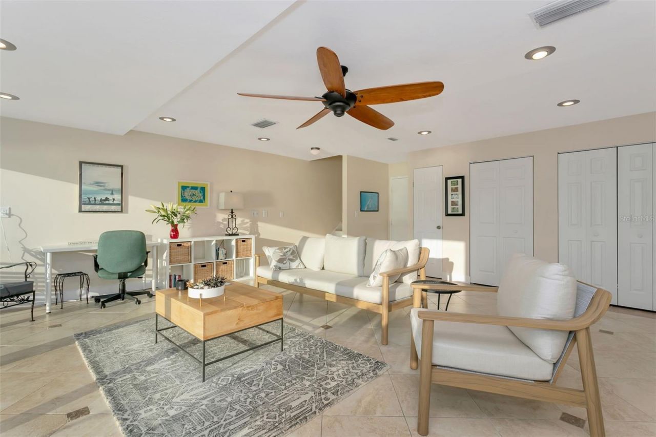 9000 Midnight Pass Road, Unit 5, Sarasota, FL 34242 Photo