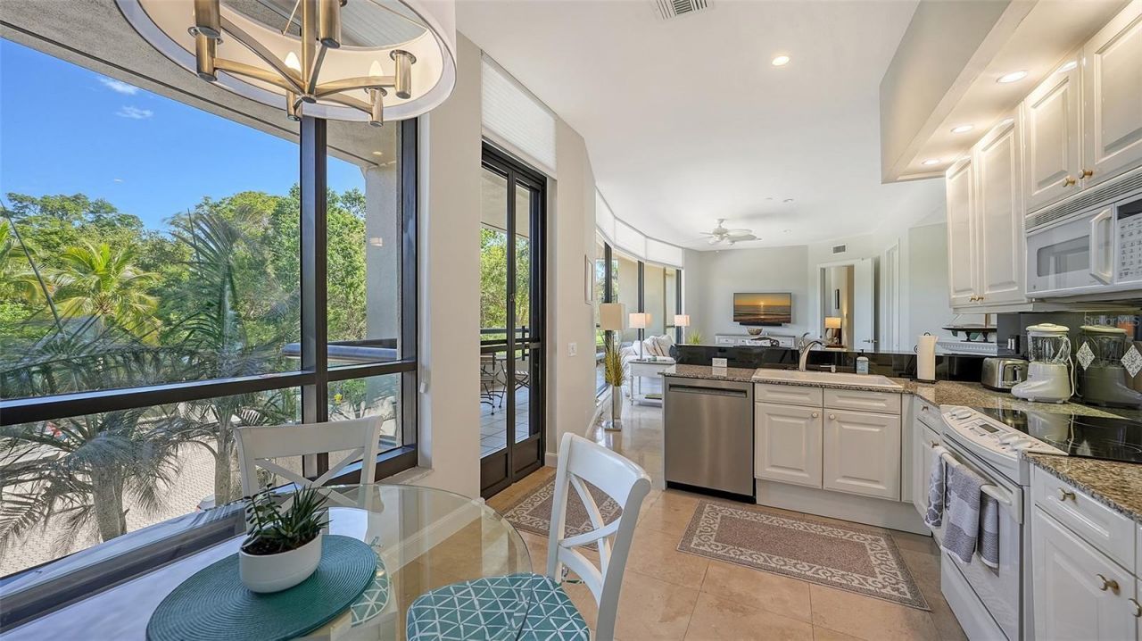 1241 Gulf Of Mexico Drive, Unit 111, Longboat Key, FL 34228 Photo