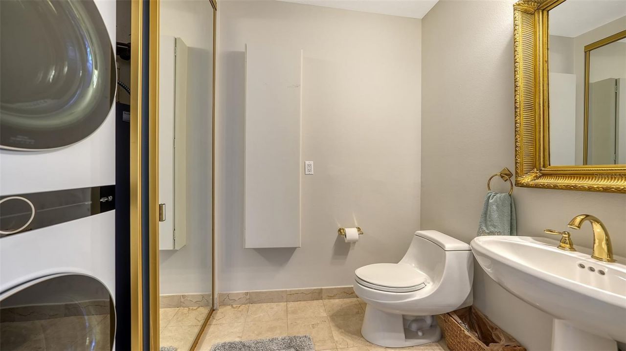 1241 Gulf Of Mexico Drive, Unit 111, Longboat Key, FL 34228 Photo