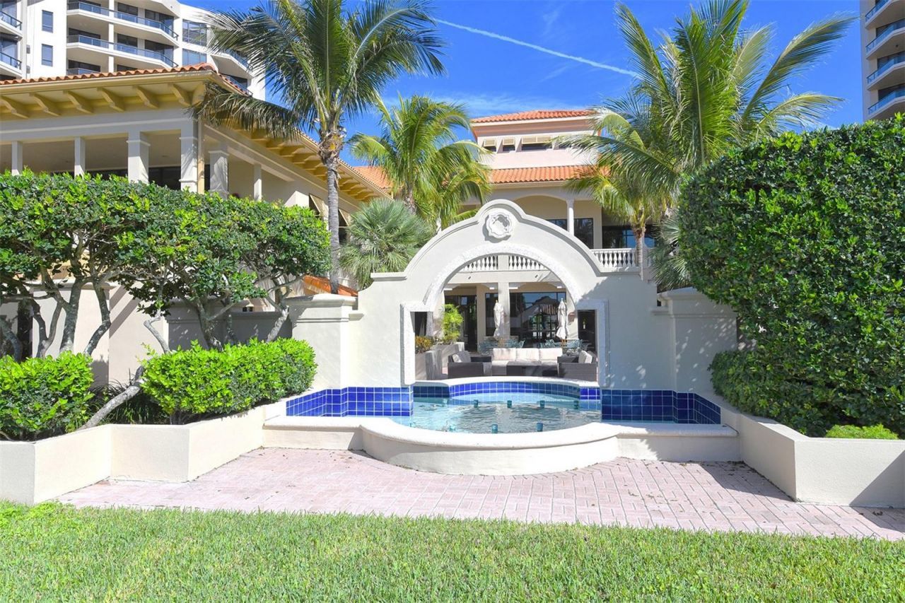 1241 Gulf Of Mexico Drive, Unit 111, Longboat Key, FL 34228 Photo