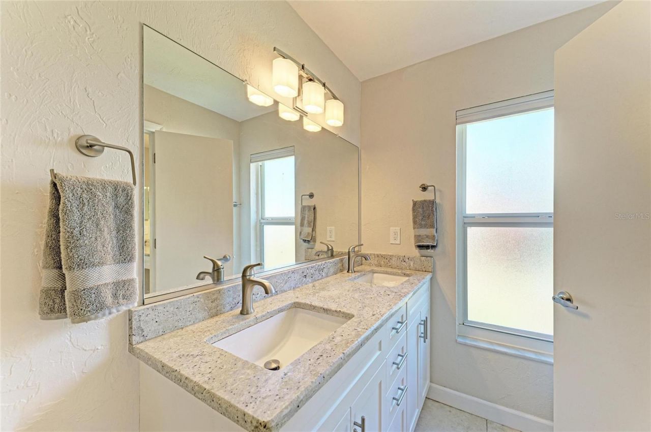 2360 Arborfield Lane, Sarasota, FL 34235 Photo