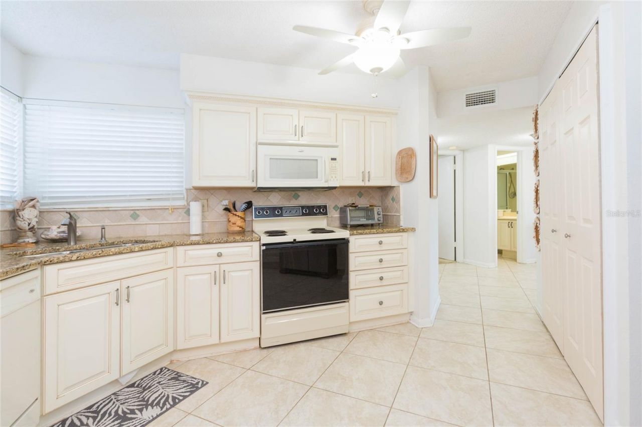 6080 Bahia Del Mar Circle, Unit 113, Saint Petersburg, FL 33715 Photo