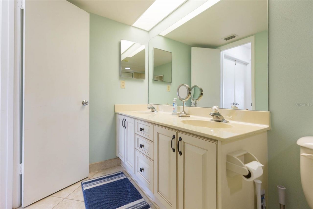 6080 Bahia Del Mar Circle, Unit 113, Saint Petersburg, FL 33715 Photo