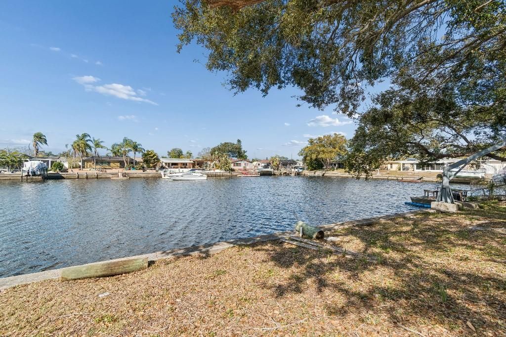 1147 Rushmore Drive , Holiday, FL 34690 Photo