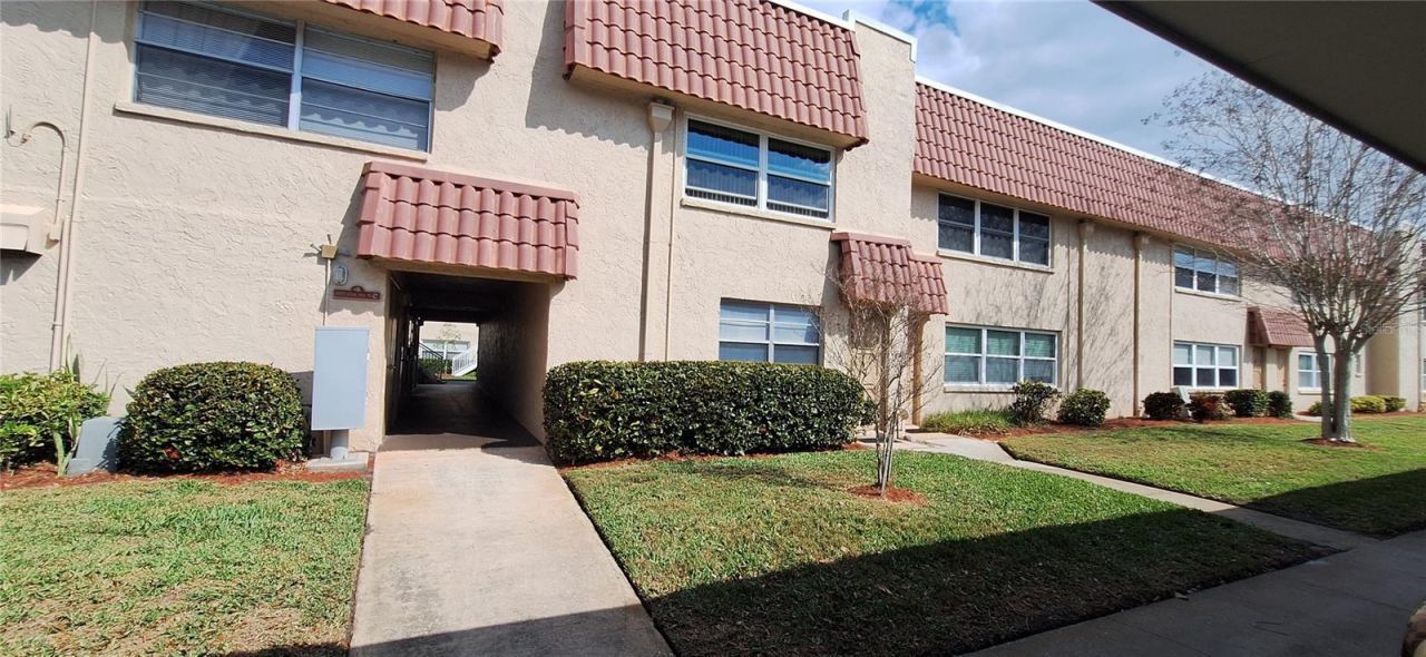 10035 63rd Avenue N, Unit 3, Saint Petersburg, FL 33708 Main Photo