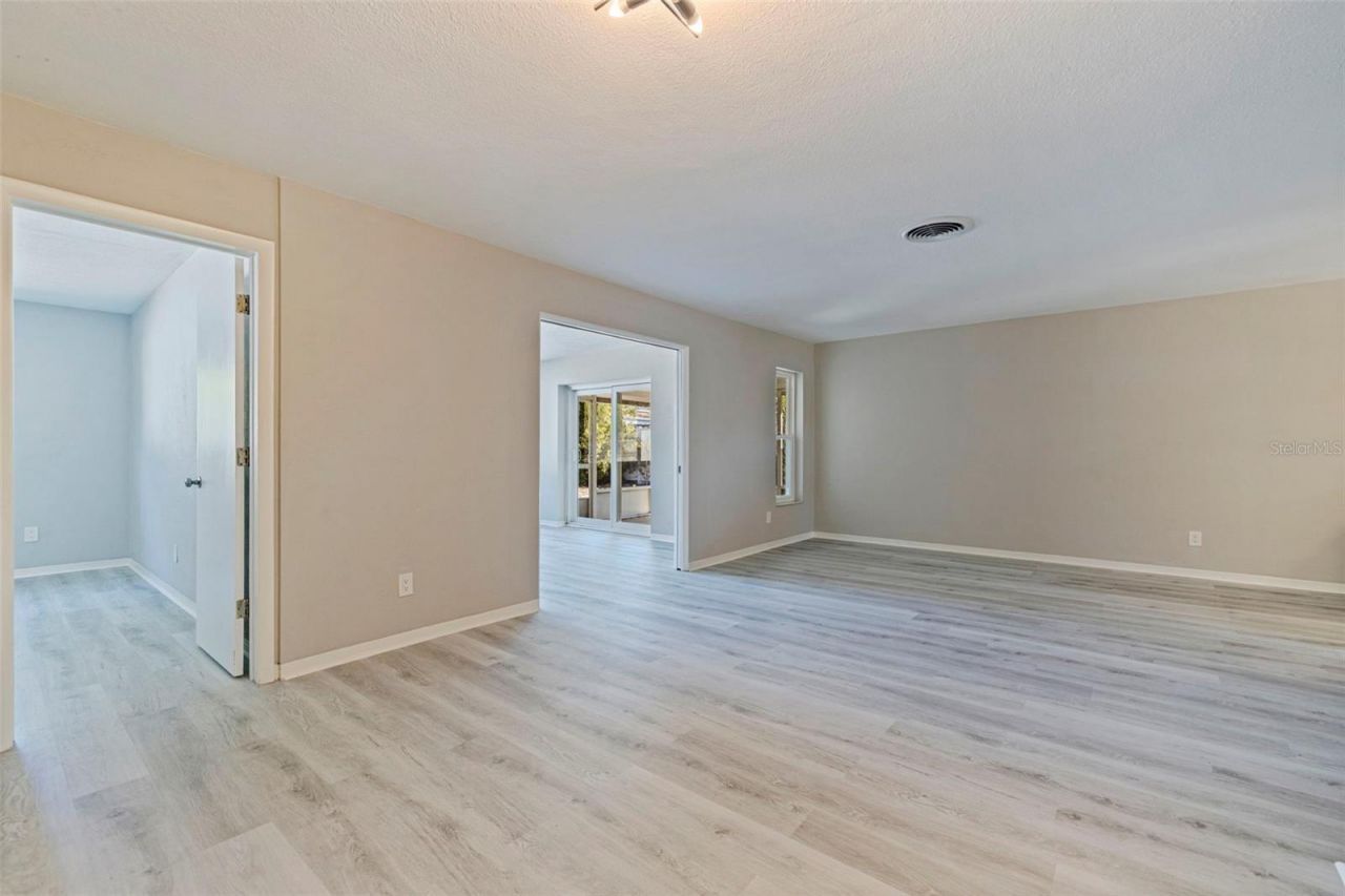 1013 55th Terrace S, Saint Petersburg, FL 33705 Photo