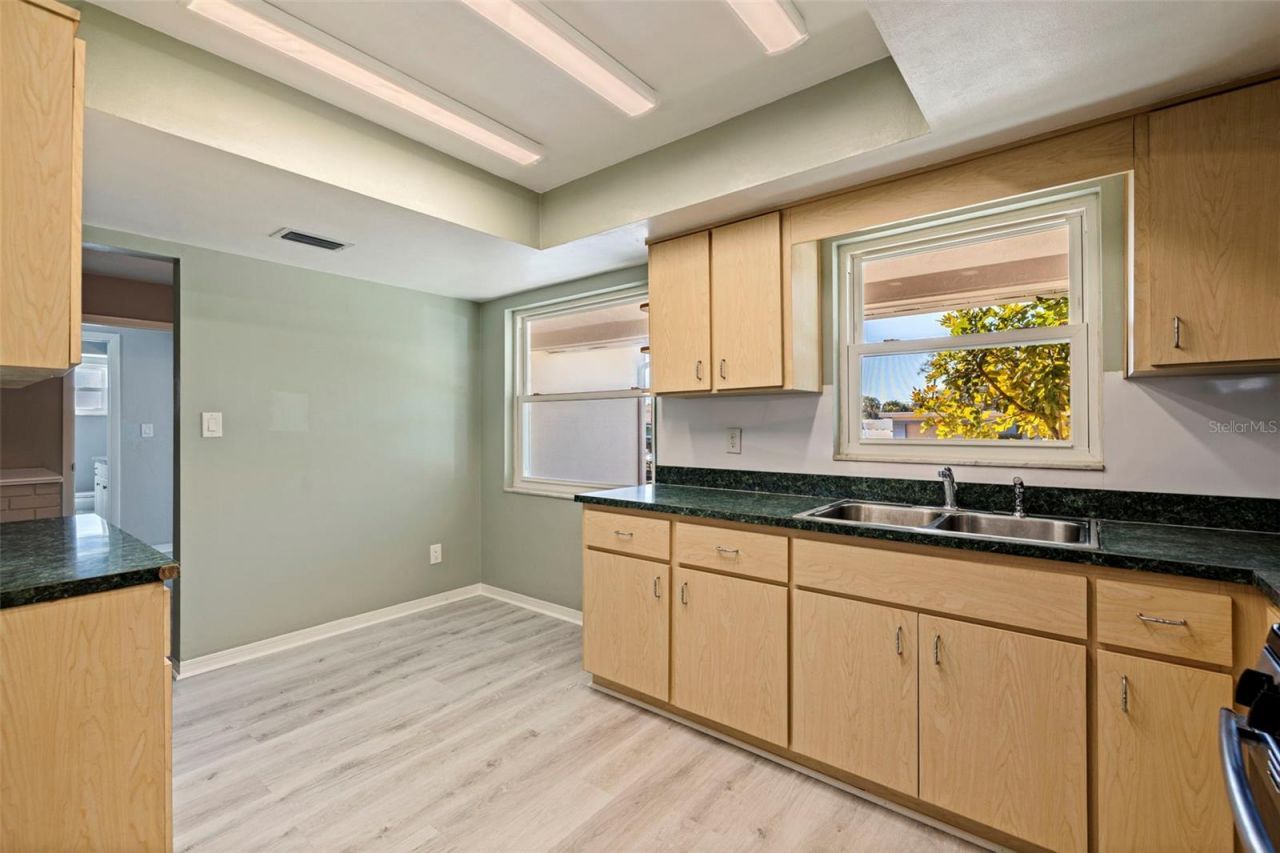 1013 55th Terrace S, Saint Petersburg, FL 33705 Photo