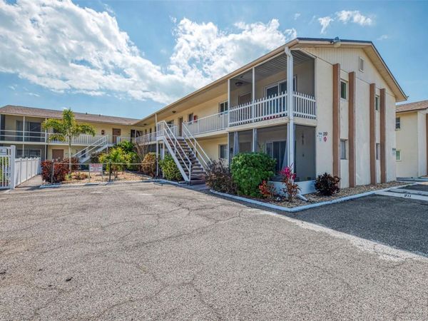 320 BASE AVENUE E, Unit 224, VENICE, FL 34285