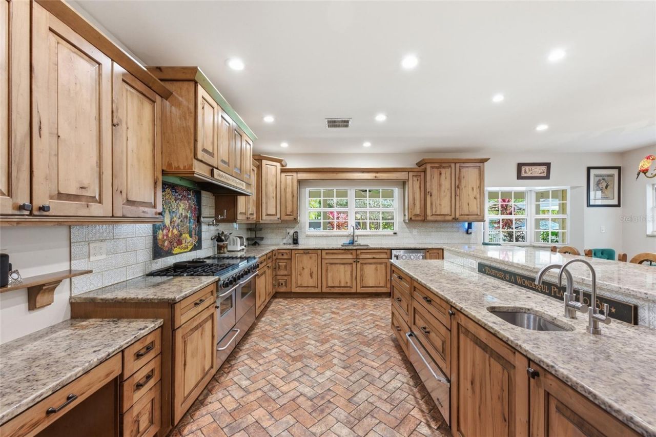 2221 SW 28th Way, Fort Lauderdale, FL 33312 Photo