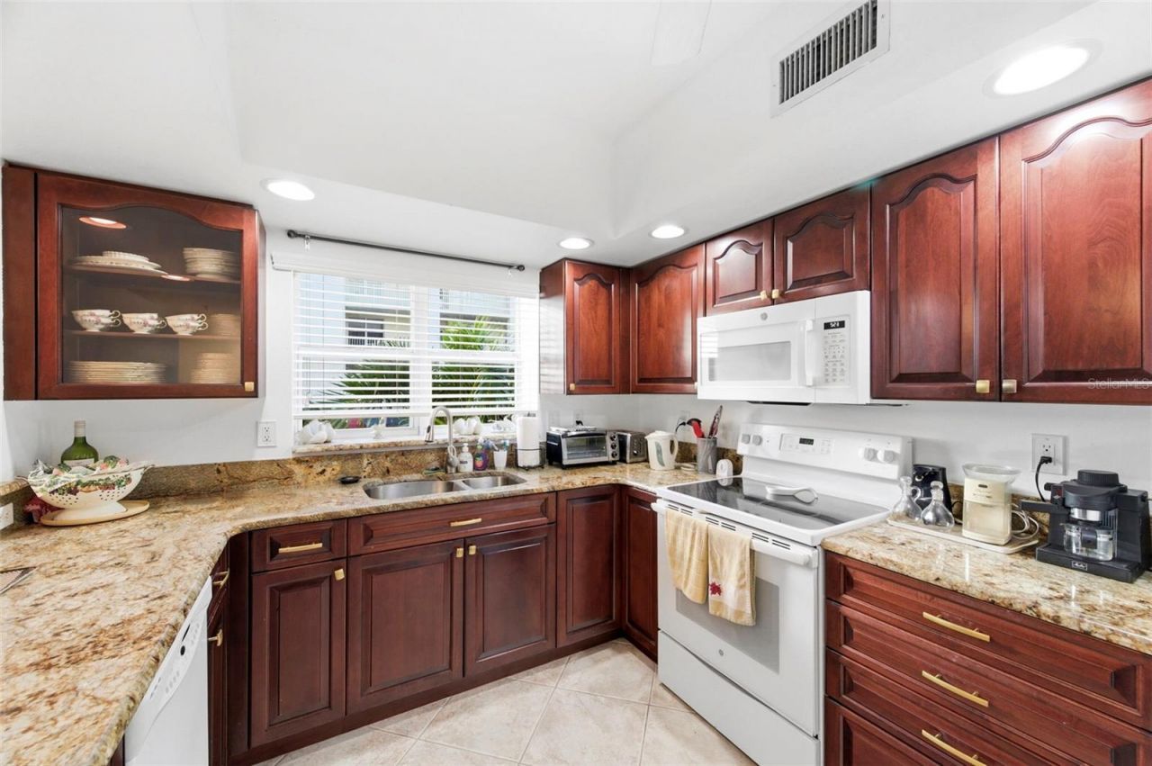 1200 Country Club Drive , Unit 2106, Largo, FL 33771 Photo