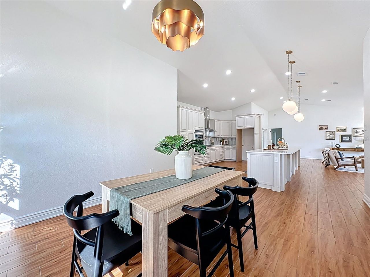 36751 Sundance Drive , Grand Island, FL 32735 Photo