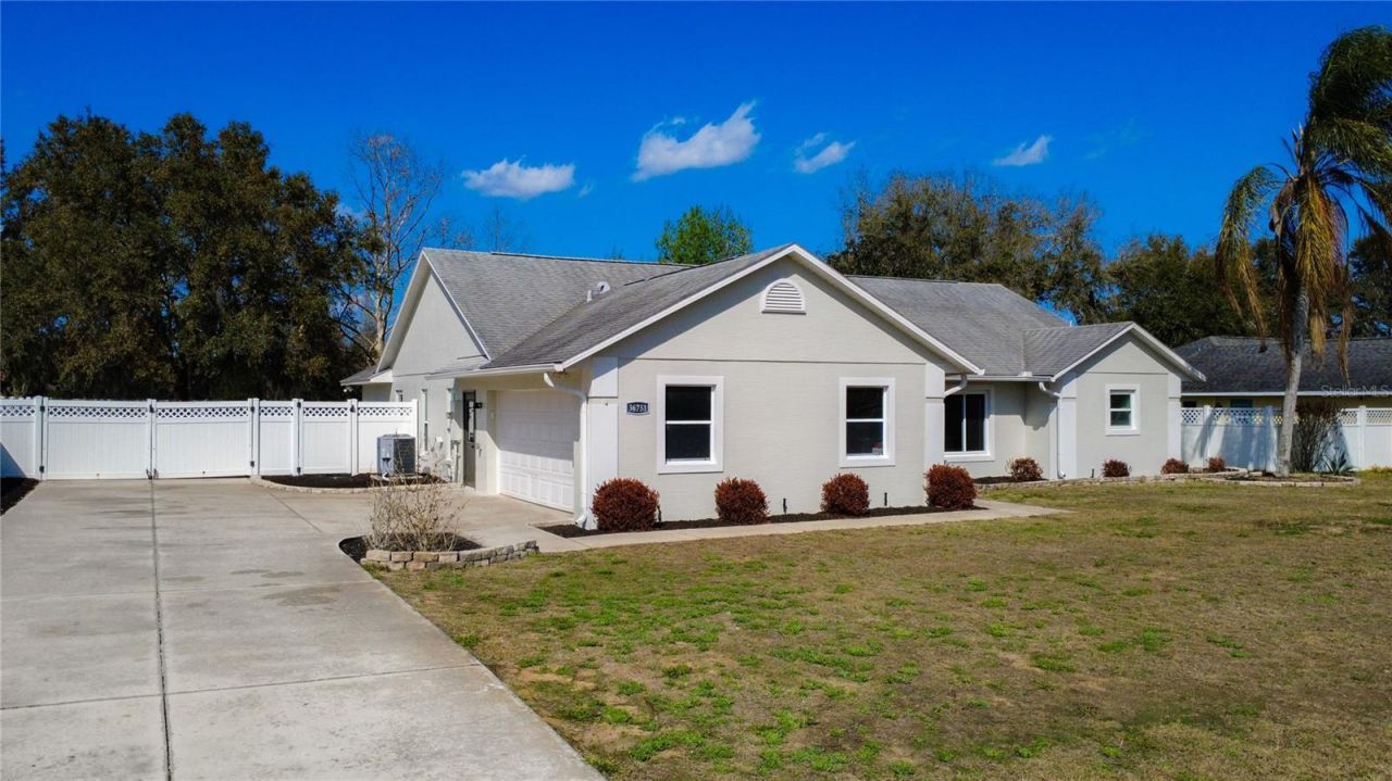 36751 Sundance Drive , Grand Island, FL 32735 Photo