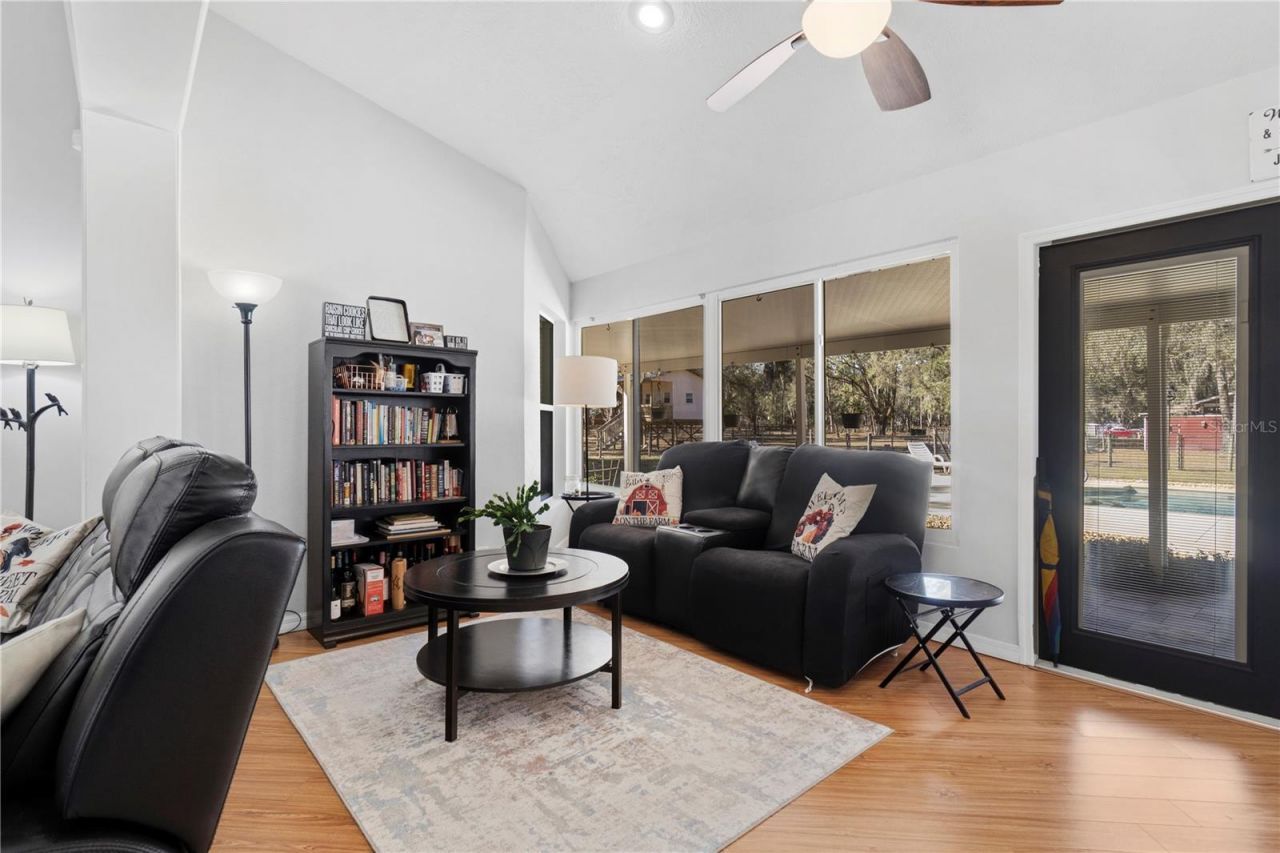 11831 SW Highway 484, Dunnellon, FL 34432 Photo