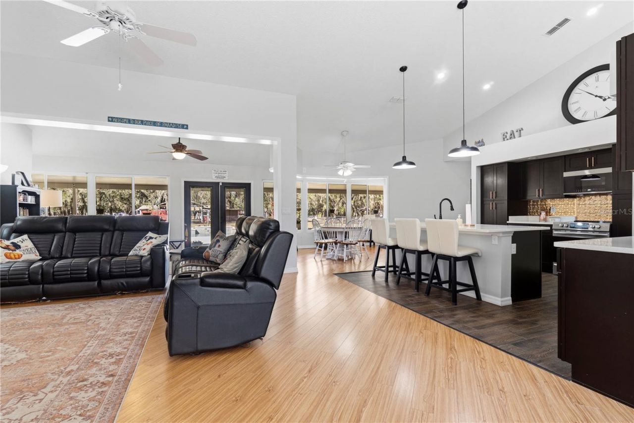 11831 SW Highway 484, Dunnellon, FL 34432 Photo