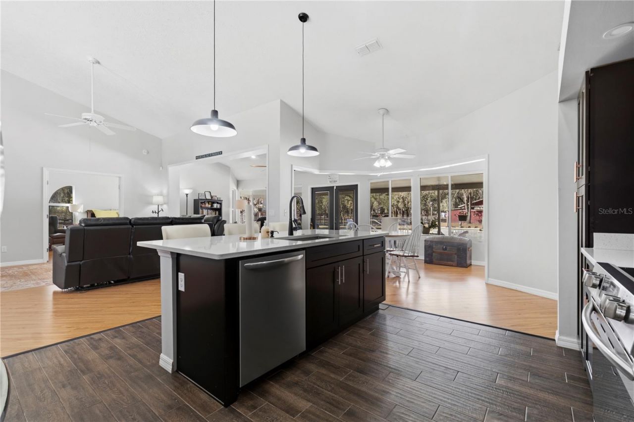 11831 SW Highway 484, Dunnellon, FL 34432 Photo