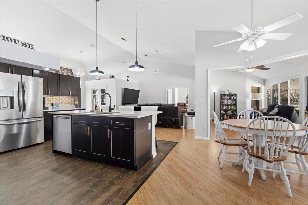 11831 SW Highway 484, Dunnellon, FL 34432 Photo