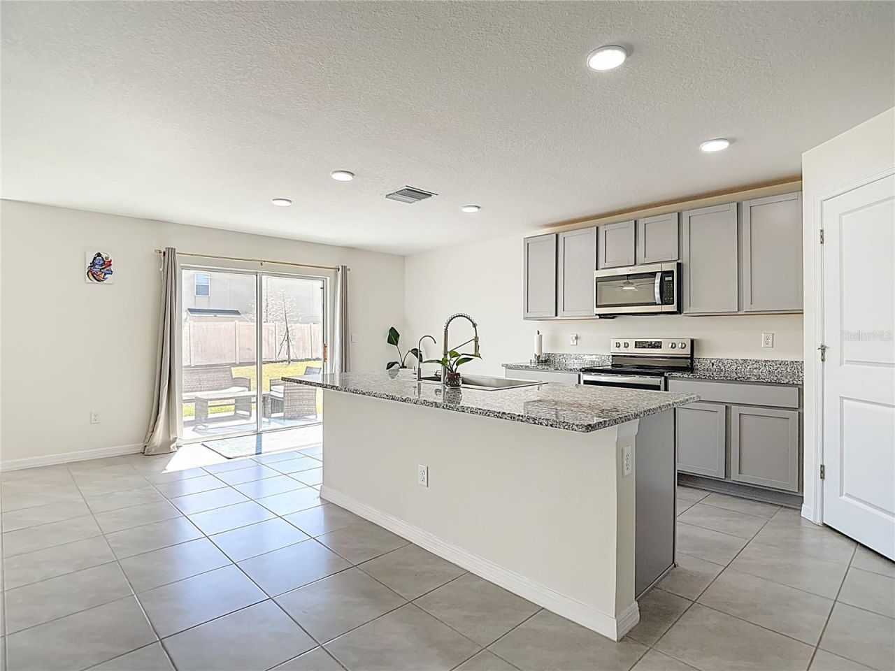 35668 Doveland Drive, Zephyrhills, FL 33541 Photo