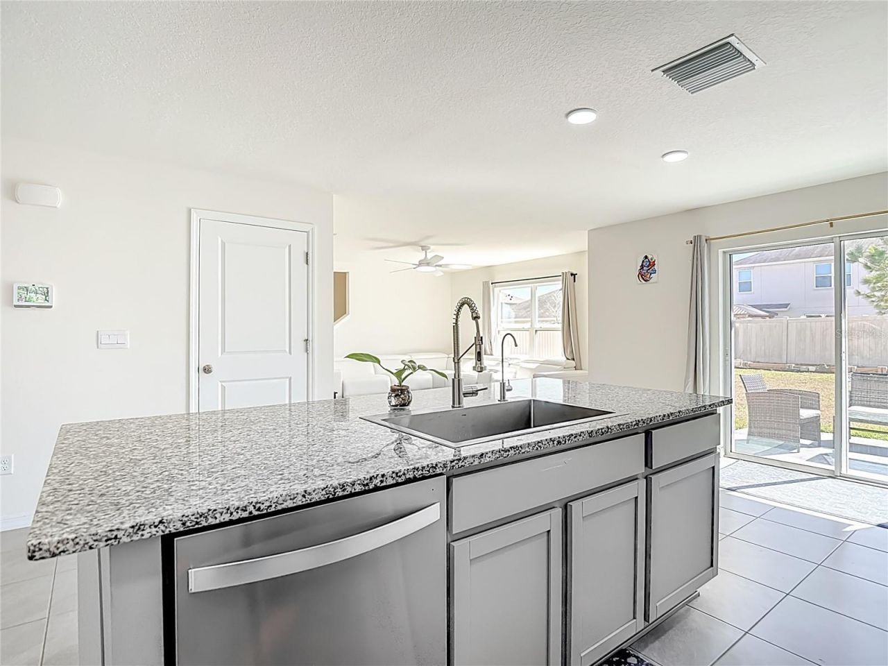 35668 Doveland Drive, Zephyrhills, FL 33541 Photo