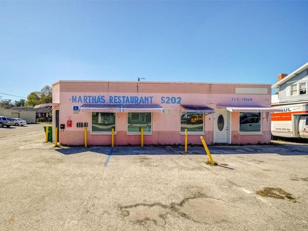 5202 N NEBRASKA AVENUE E, TAMPA, FL 33603